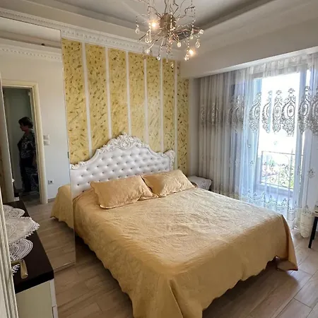 Greek Mansion Feriehus Nea Moudania