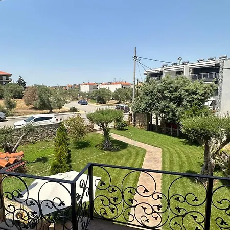 Holiday home Greek Mansion Nea Moudania