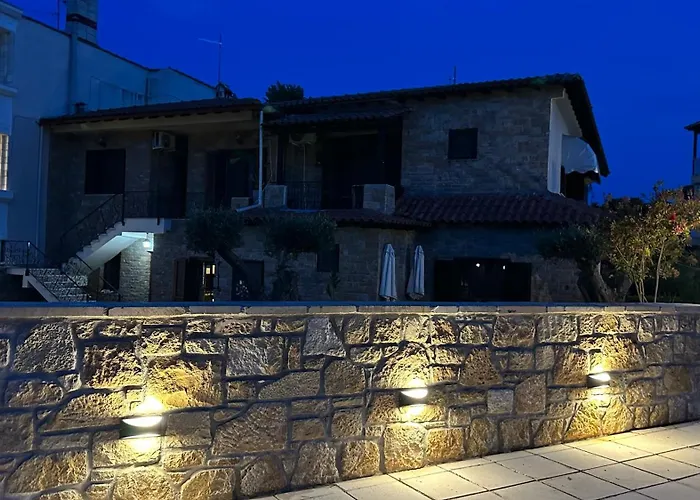 Greek Mansion Дом отдыха Неа-Муданья